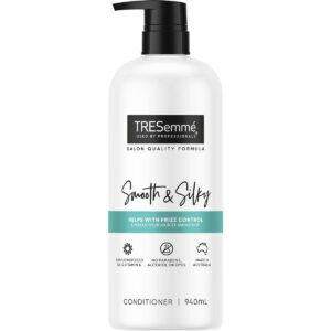 Tresemme Conditioner Smooth & Silky 940 Ml